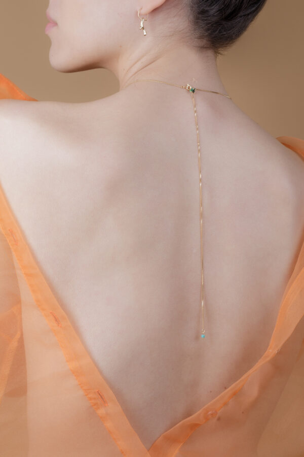 Collana Calypso indossata schiena
